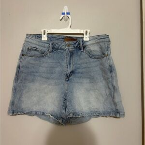 Judy Blue Light Wash Dad Jean Shorts